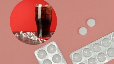 ¿Qué pasa si tomas medicamentos como la aspirina con Coca-Cola?