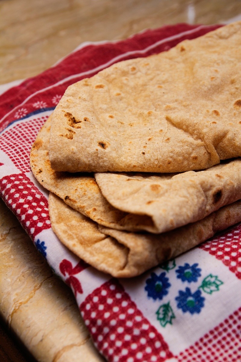 Las tortillas de harina se pueden hacer en casa con ingredientes sencillos.FOTO:SERGIO CONTRERAS/UNSPLASH
