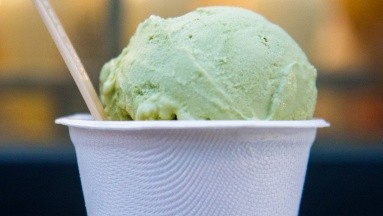 Receta de helado de aguacate con yogurt, un postre fuera de lo común