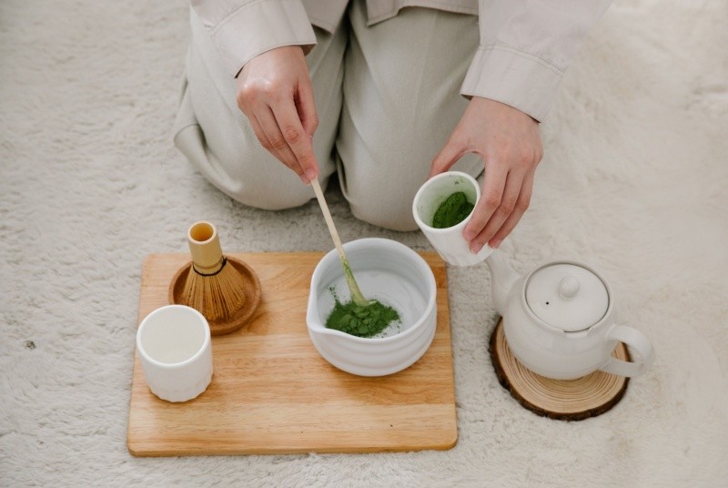 El té matcha es una fuente de antioxidantes que promueve la salud .FOTO: Anna Pou/PEXELS