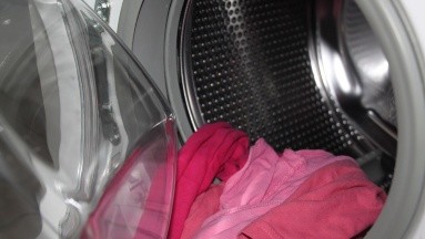4 consejos para mantener la lavadora limpia y libre de bacterias