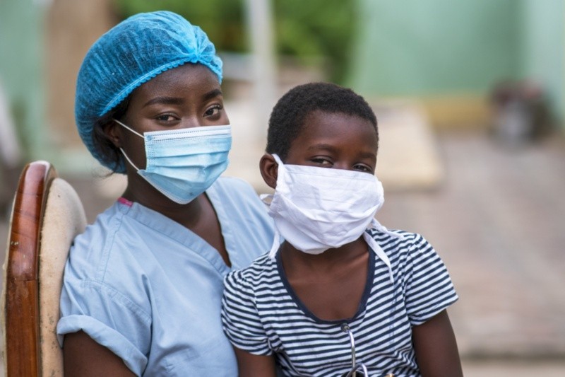 La OMS alertó por el crecimiento de casos de cólera. Imagen por wirestock en Freepik 