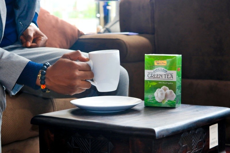 El té verde se puede tomar frio o caliente. Foto de Kingsley Dredd en Pexels.  