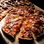 ¿Por qué el consumo de pizza debería evitarse por la noche?