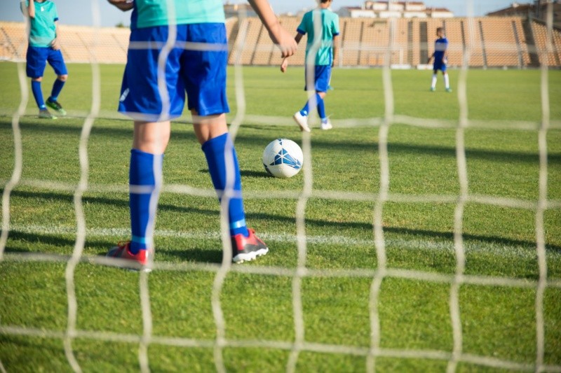 El deporte puede ser beneficios, pero también puede desencadenar estrés y desafíos en los menores. FOTO: Kampus Production/PEXELS