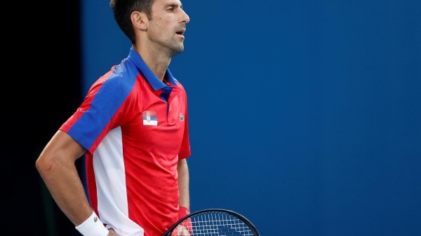 Novak Djokovic lleva un parche en el pecho con nanotecnología que le ayuda con su rendimiento