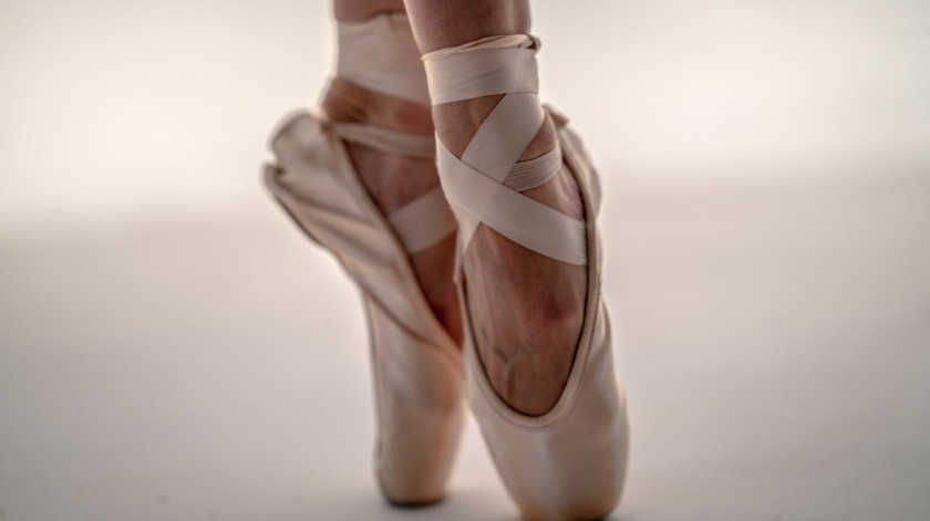 El ballet es una forma de arte escénico que combina la danza, la música y la expresión corporal(Nihal Demirci Erenay/UNSPLASH)