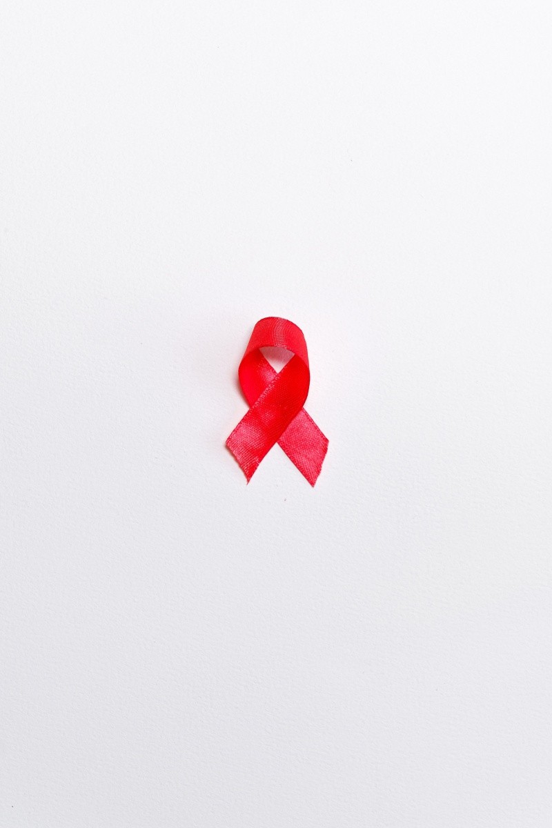 Factores como el estigma, la discriminación, el ingreso, educación y región geográfica también pueden afectar el riesgo de una persona de VIH FOTO:Anna Shvets/UNSPLASH