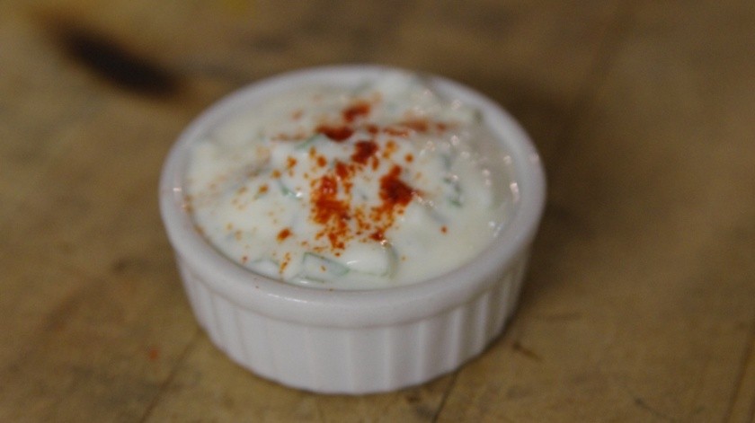 El dip se hace con queso y yogur.(Foto de Kyle Killam en Pexels.)