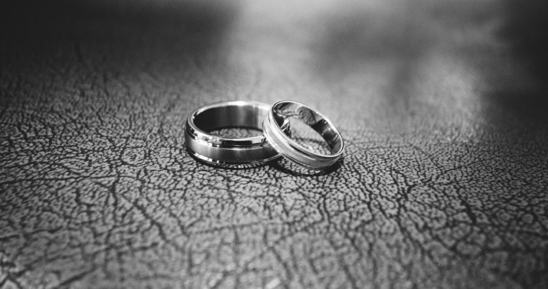 Para asumir un compromiso hay que estar claros como pareja lo que se quiere. Foto de Megapixelstock.  