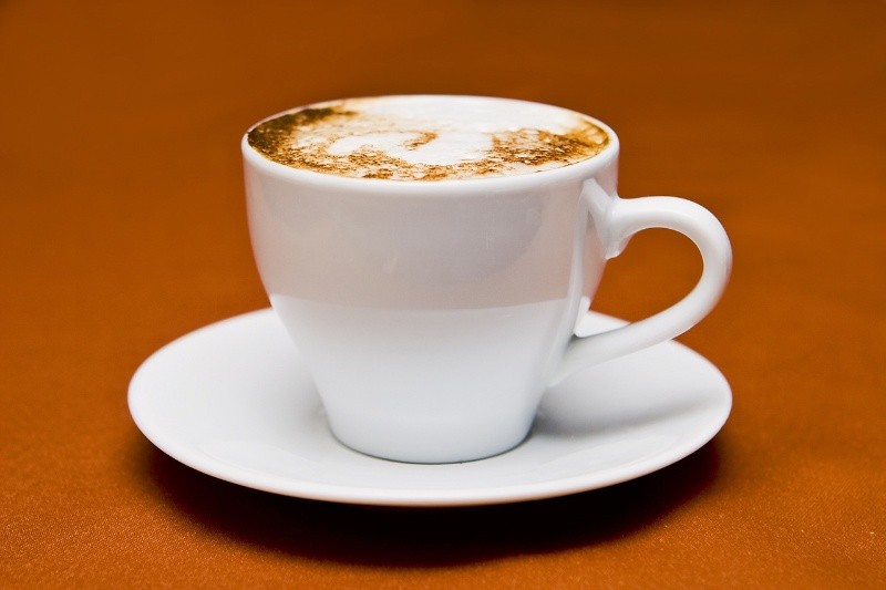 Algunas personas consumen café como su único desayuno. Imagen de gadost0 en Pixabay 
