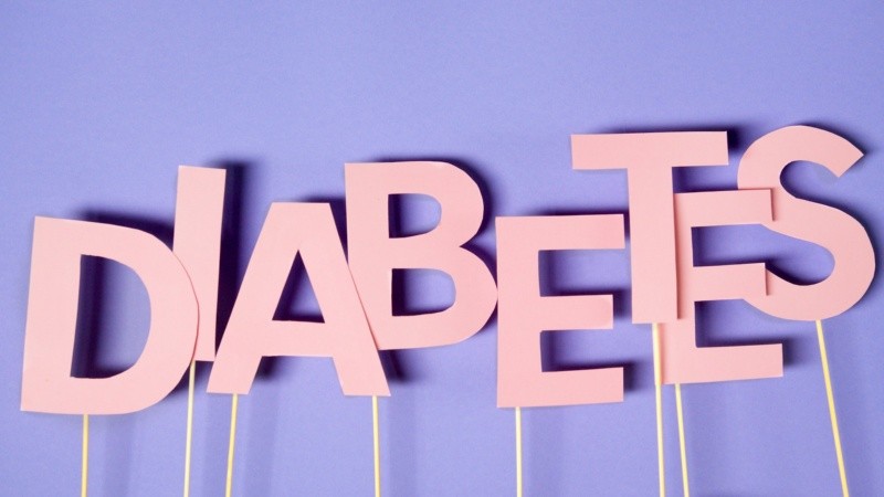  La diabetes es una enfermedad que requiere especial atención sobre los alimentos que se consumen. Foto: Freepik