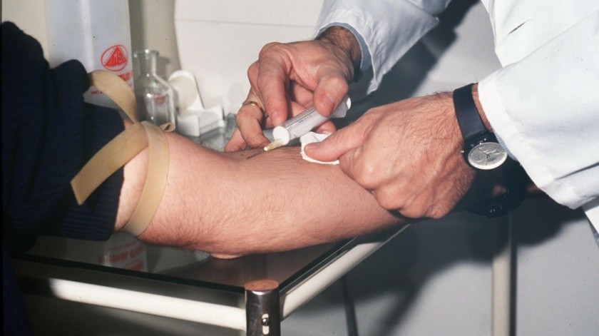 El análisis de sangre permitiría la detección temprana de cáncer.(Foto: EFE)