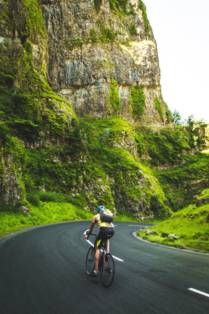 La bicicleta podría ser tu aliada para una vida activa y saludable. FOTO:Paul Green/UNSPLASH