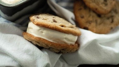 Sándwiches de helado caseros: Un deliciosa receta de llena de sabor y textura