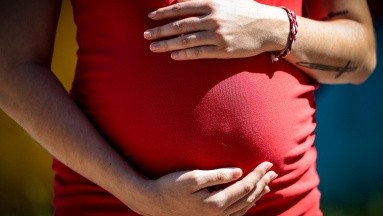 Embarazo precoz: El Salvador registra más de 133 mil casos entre 2015 y 2022