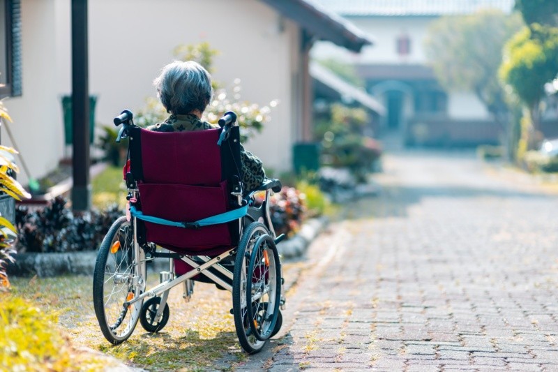 Un nuevo informe revela que las personas mayores en el este y sureste de EU enfrentan mayores riesgos de padecer Alzheimer. FOTO:Steven HWG/unsplash