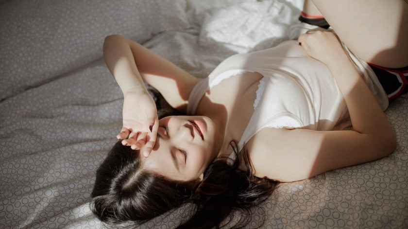 Descubre cómo la almohada puede potenciar tu vida sexual(Joshua Lim/PEXELS)