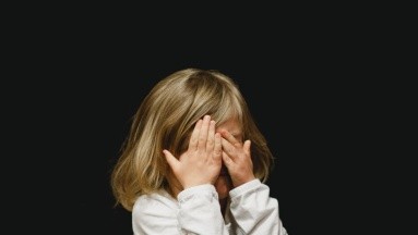Mal aliento en niños: ¿Cuáles son las causas más comunes?