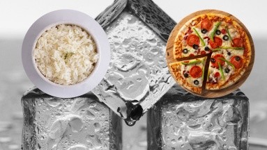 El truco del hielo para recalentar el arroz y la pizza y que no queden duros