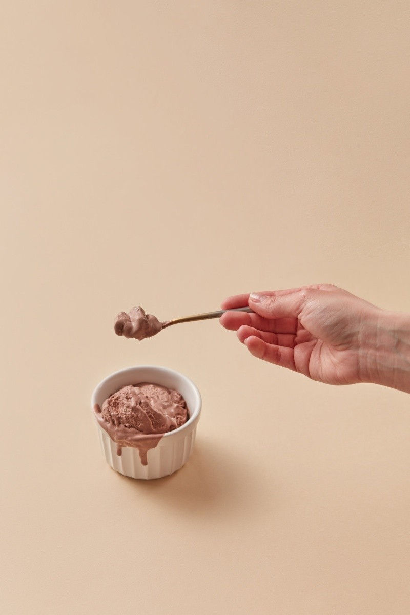 Descubre el paso a paso para que logres un helado suave, rico y con el equilibrio perfecto entre el chocolate y el plátano. FOTO:DS stories/PEXELS