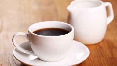 ¿Tu café se enfrió? Te decimos por qué no es recomendable recalentarlo