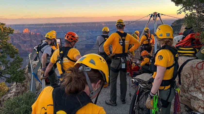 El equipo pudo recuperar exitosamente al joven.(Grand Canyon Conservancy Photo/Lauren Cisneros)