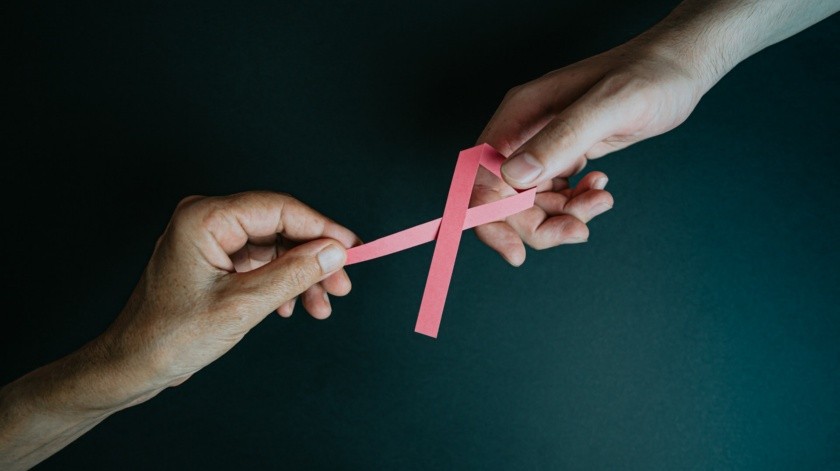 El cáncer de mama en menores de 50 años sigue llamando la atención a la ciencia.(Foto de Ave Calvar Martinez en Pexels.)