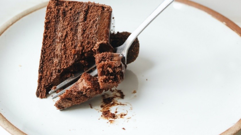 Disfruta una perfección chocolatosa con nuestro Pastel de Brownie de Chocolate Carlos V(PEXELS)