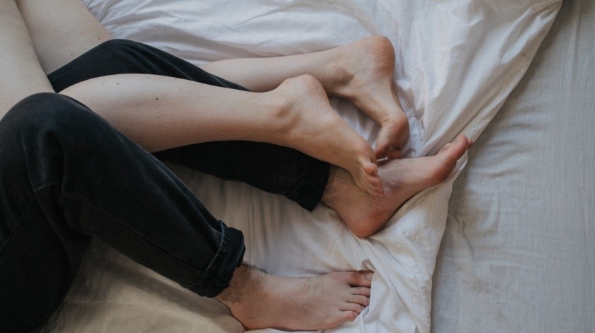 Los brazos y las piernas, que a menudo soportan tensión durante la actividad sexual, son las áreas más propensas a temblar debido a esta relajación