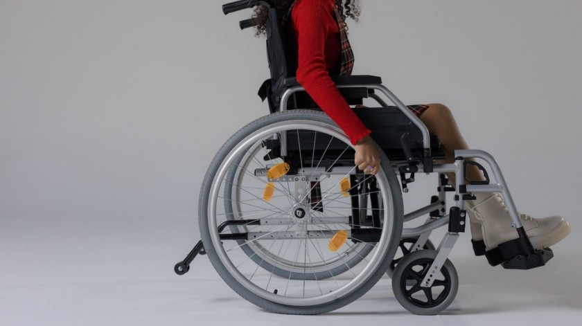 Ahora Joana tiene que utilizar una silla de ruedas para desplazarse(cottonbro studio/PEXELS)