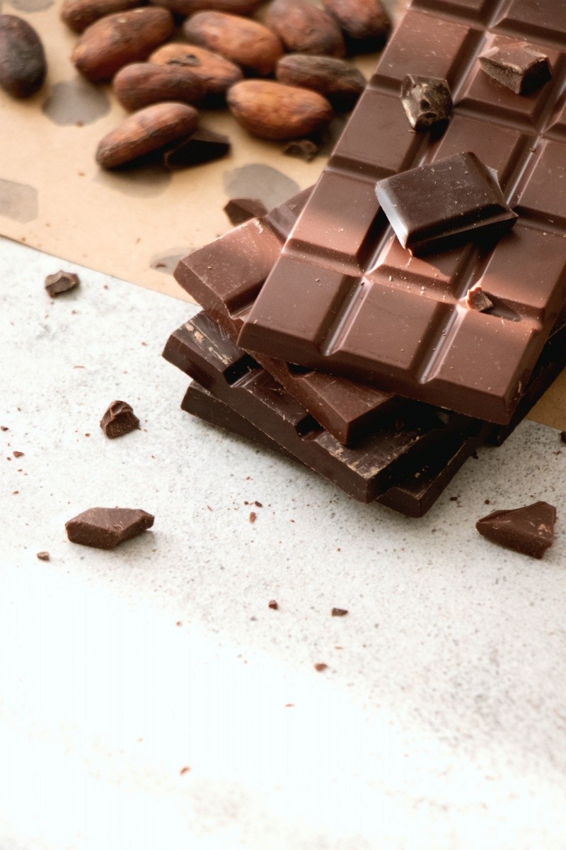 Investigaciones han demostrado beneficios potenciales para la salud cognitiva tras el consumo de chocolate. FOTO:Tetiana Bykovets/UNSPLASH