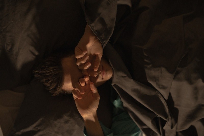 El estudio descubrió que el insomnio y la disfunción eréctil están estrechamente relacionados. FOTO: SHVETS production/PEXELS