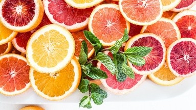 Descubre cuales son las frutas que auxilian la limpieza del hígado