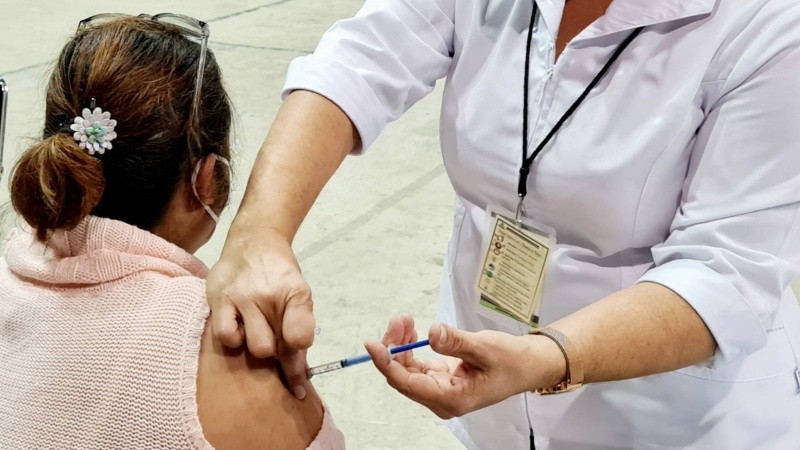 La Secretaría de Salud proporciona medidas de prevención, entre las que se incluyen vacunarse. FOTO: ARCHIVO GH 