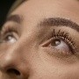 ¿Cuáles son los beneficios del aloe vera en las bolsas de los ojos?