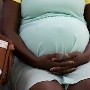 El estrés durante el embarazo podría adelantar la pubertad en las hijas, según un estudio