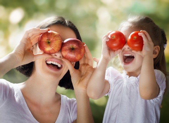 Ofrecer a los niños más alimentos frescos y naturales evitará que tomen malas decisiones en cuanto a su alimentación en un futuro.