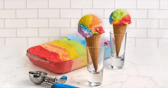Disfruta del arcoíris en cada bocado con nuestro helado multicolor. FOTO: Nestle